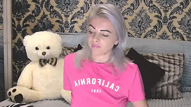 Snapshot of Aly_girl1 chatting on March 12, 2025, 10:59 am Aly girl1 online show from March 12, 2025, 10:59 am