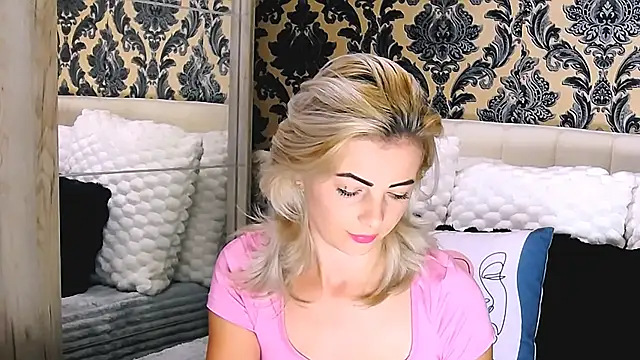 Snapshot of Aly_girl1 chatting on September 22, 2025, 9:00 am Aly girl1 online show from September 22, 2025, 9:00 am