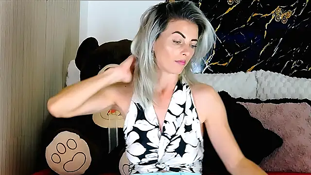 Aly girl1 online show from August 9, 2026, 1:05 pm
