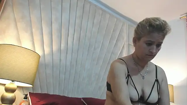 Jade squirtt online show from November 21, 2025, 10:25 am