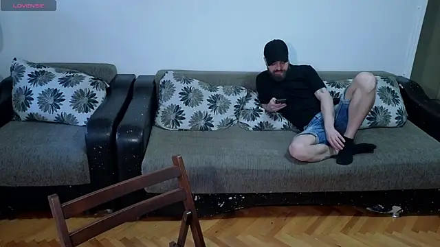 JohnnyStepBro online show from June 18, 2026, 4:55 pm