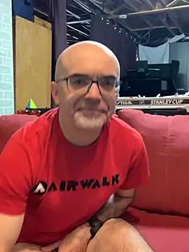 MaxVain online show from February 22, 2025, 5:24 pm