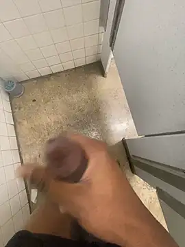 Snapshot of zeekBbc chatting on January 20, 2025, 6:32 pm zeekBbc online show from January 20, 2025, 6:32 pm