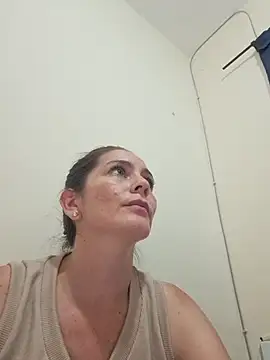 Hanny 24 online show from February 5, 2026, 8:13 pm