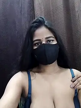 Lalisa sexy online show from April 12, 2026, 6:13 pm