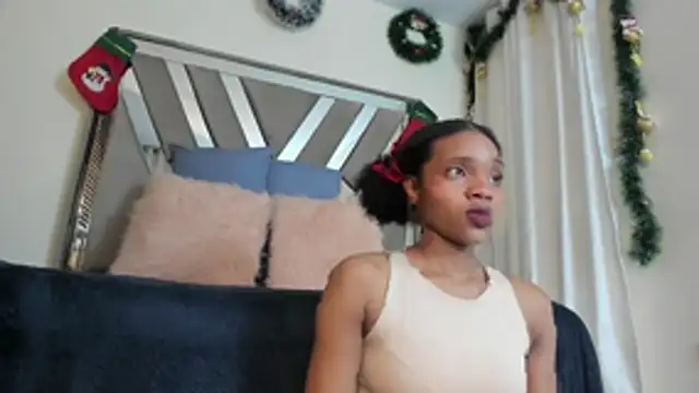 sara williams01 online show from December 19, 2025, 1:07 pm