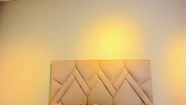 Isis Osman online show from March 6, 2026, 7:43 pm