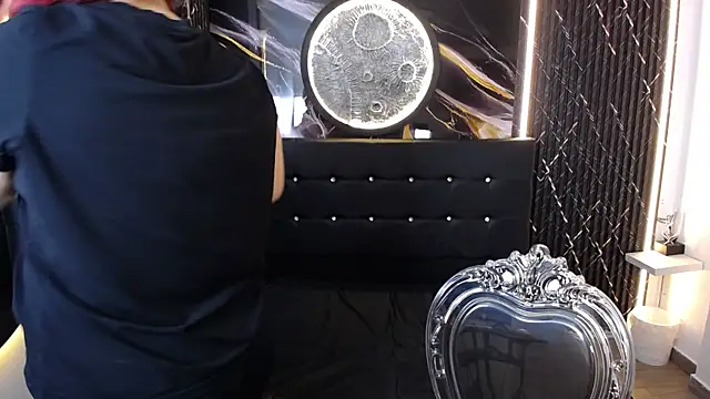 Bruja  Scarlata online show from November 7, 2025, 9:53 am