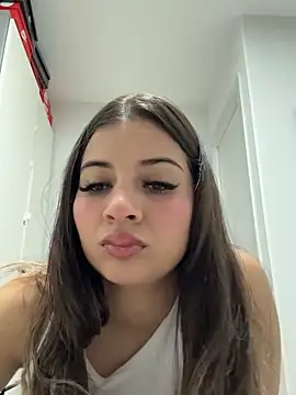 AnitaKariri online show from February 14, 2025, 10:07 am