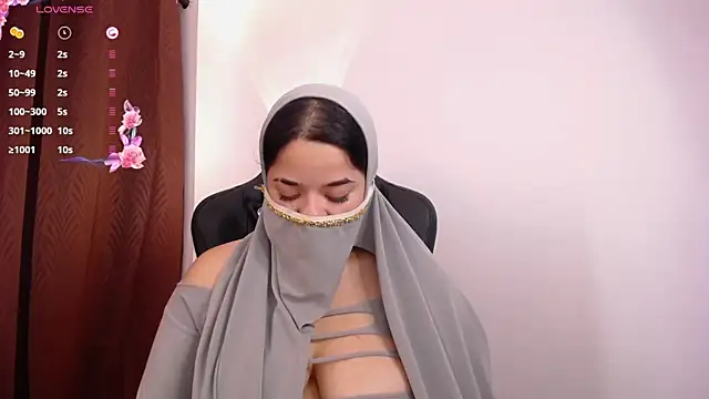 Snapshot of janna_isa chatting on January 20, 2025, 3:39 pm janna isa online show from January 20, 2025, 3:39 pm