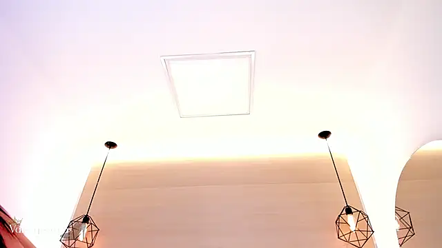 Snapshot of valerysantos_ chatting on November 7, 2025, 12:05 pm valerysantos online show from November 7, 2025, 12:05 pm