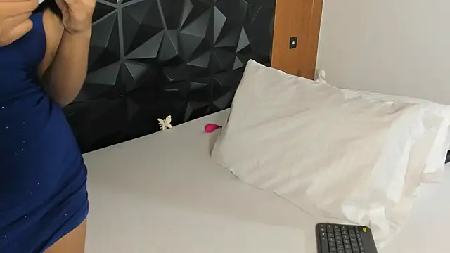 Wendy Marchall online show from February 8, 2025, 10:08 pm