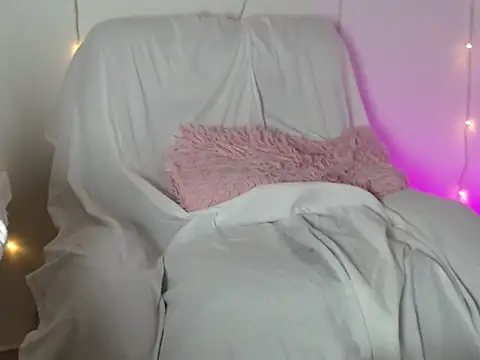 teffi smith25 online show from November 8, 2025, 1:22 pm