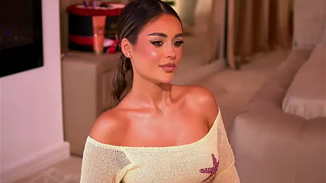 YasmineShaw online show from November 12, 2025, 11:58 pm