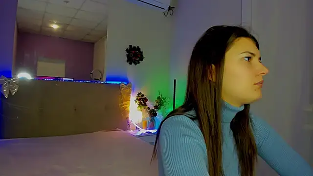 Laura Leee online show from December 19, 2025, 6:09 am