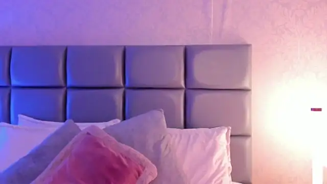 SpicySugar  online show from April 6, 2026, 8:10 pm