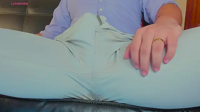 Snapshot of MrLonely02 chatting on December 17, 2024, 1:50 am MrLonely02 online show from December 17, 2024, 1:50 am