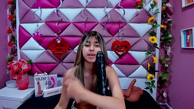 Snapshot of NahomiConnor_ chatting on March 11, 2025, 7:03 pm NahomiConnor online show from March 11, 2025, 7:03 pm