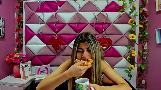 Snapshot of NahomiConnor_ chatting on March 13, 2025, 1:50 pm NahomiConnor online show from March 13, 2025, 1:50 pm