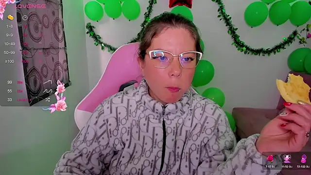 Susana garcia  online show from December 13, 2024, 10:23 pm