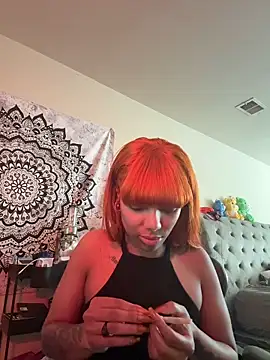 butterflybootyy online show from October 3, 2025, 8:06 pm