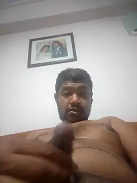 RoyPapafarid online show from March 20, 2025, 1:59 pm