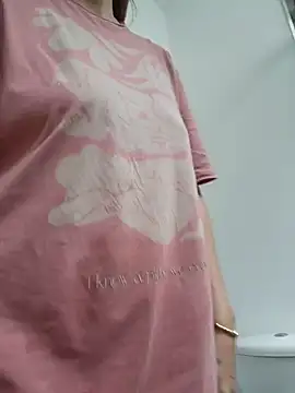 Lizzymontanaa online show from November 6, 2025, 6:53 pm