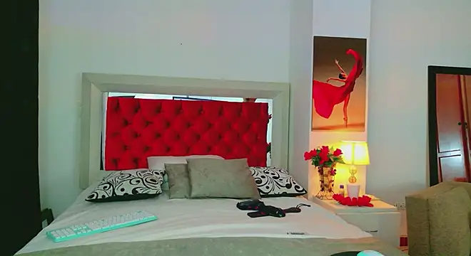 Lizzymontanaa online show from December 18, 2025, 11:33 pm