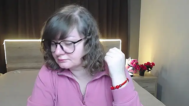 ZannaDreil online show from January 12, 2026, 6:57 pm