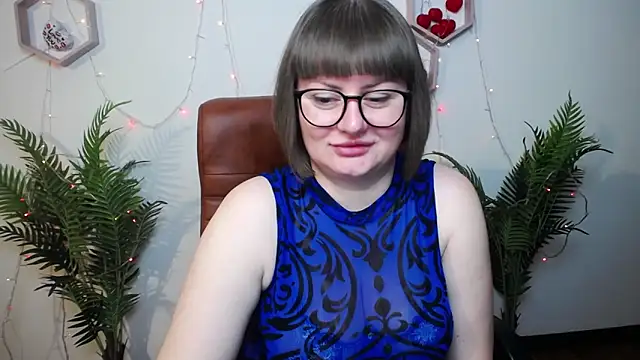 ZannaDreil online show from April 13, 2026, 6:13 pm