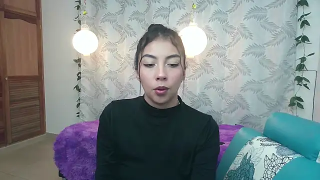 Snapshot of Mya_paris chatting on January 10, 2025, 3:18 am Mya paris online show from January 10, 2025, 3:18 am