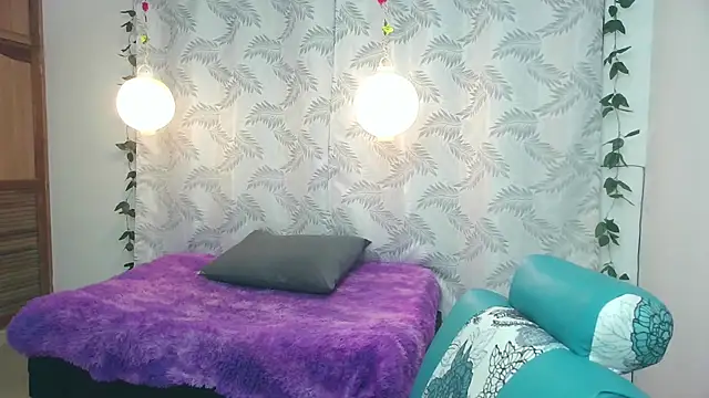 Snapshot of Mya_paris chatting on February 8, 2025, 5:51 am Mya paris online show from February 8, 2025, 5:51 am