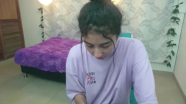 Snapshot of Mya_paris chatting on February 10, 2025, 6:20 am Mya paris online show from February 10, 2025, 6:20 am