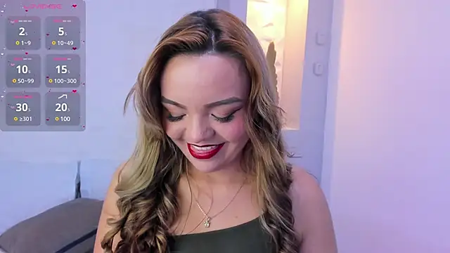 Snapshot of EmilyRouss_ chatting on January 24, 2025, 7:18 pm EmilyRouss online show from January 24, 2025, 7:18 pm