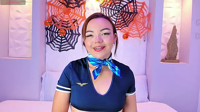 Snapshot of EmilyRouss_ chatting on October 20, 2025, 7:14 pm EmilyRouss online show from October 20, 2025, 7:14 pm