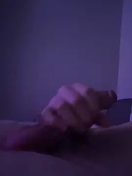 Snapshot of Snowgoose23 chatting on December 19, 2025, 4:52 am Snowgoose23 online show from December 19, 2025, 4:52 am