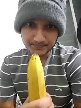 Jonrobinso online show from December 26, 2024, 4:47 pm