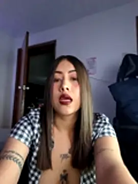 Maralains online show from December 17, 2025, 3:45 am