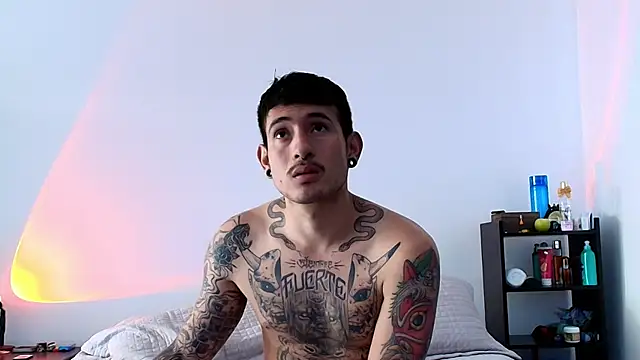 anika lowen02 online show from December 9, 2024, 5:30 pm