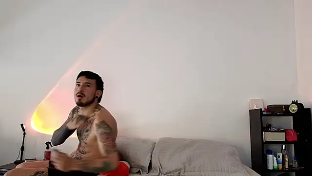 anika lowen02 online show from March 4, 2025, 3:48 pm