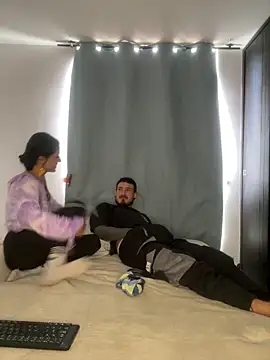 anika lowen02 online show from October 2, 2025, 5:31 pm