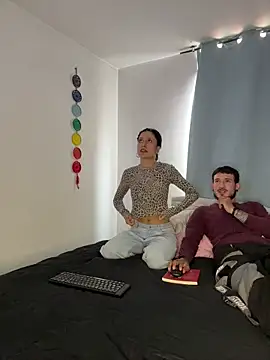 anika lowen02 online show from October 16, 2025, 3:35 pm