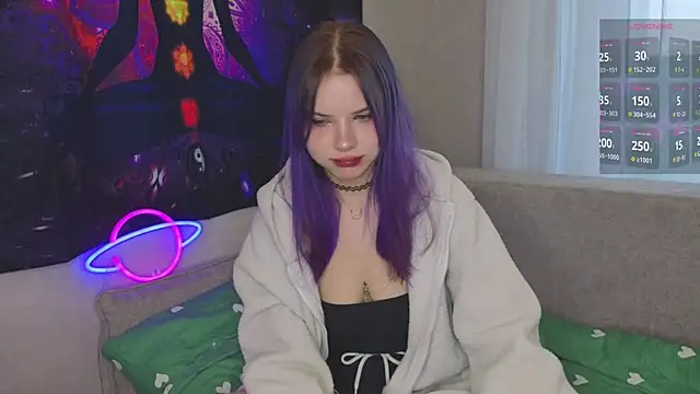 EvelyynLopez online show from September 25, 2025, 4:05 am
