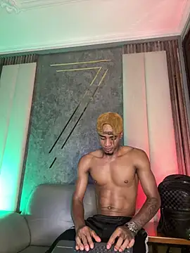 AaronCruz  online show from February 6, 2026, 4:39 am