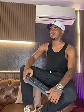 AaronCruz  online show from February 28, 2026, 12:00 am