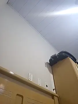 Rdsilva123 online show from December 18, 2025, 1:44 am