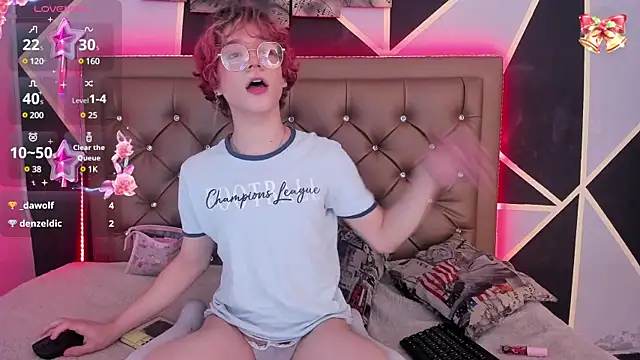 Snapshot of Max_lover1 chatting on December 26, 2024, 6:01 pm Max lover1 online show from December 26, 2024, 6:01 pm