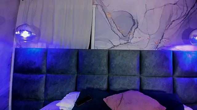 LottiCarter online show from September 30, 2025, 11:37 am