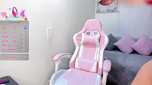 Snapshot of ivanacoper chatting on October 2, 2025, 5:25 am ivanacoper online show from October 2, 2025, 5:25 am