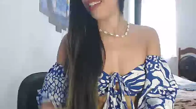 Snapshot of Blanc_Sophie chatting on January 26, 2025, 6:48 pm Blanc Sophie online show from January 26, 2025, 6:48 pm
